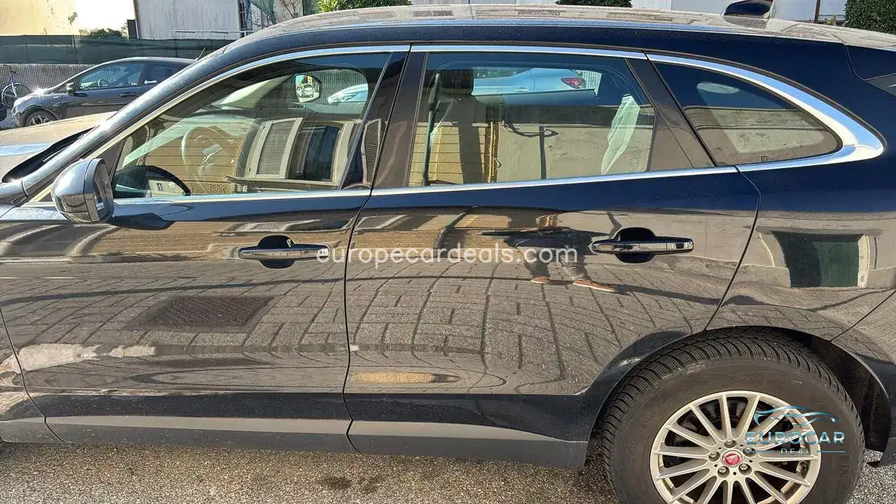 Jaguar F-Pace