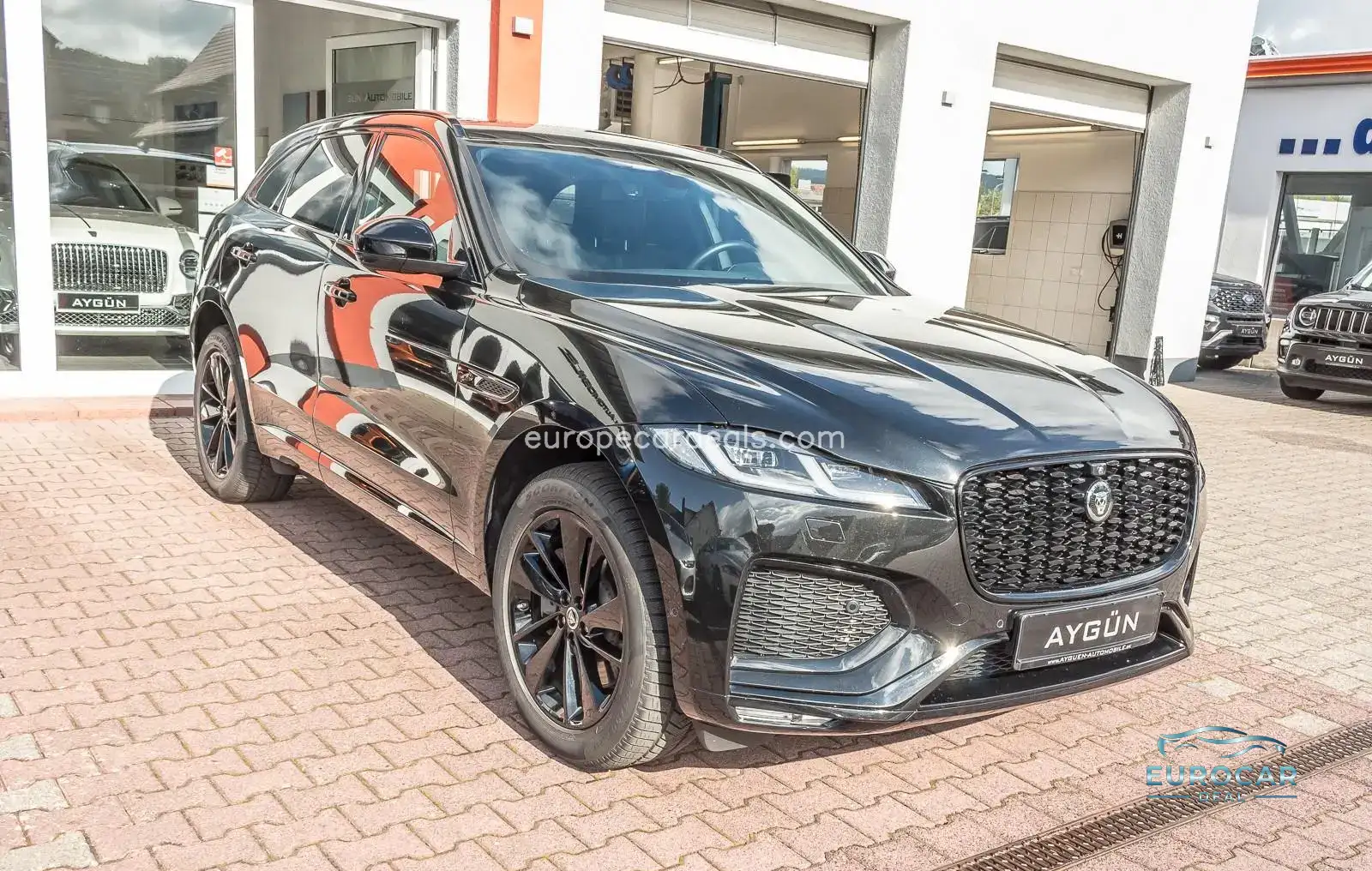 Jaguar F-Pace