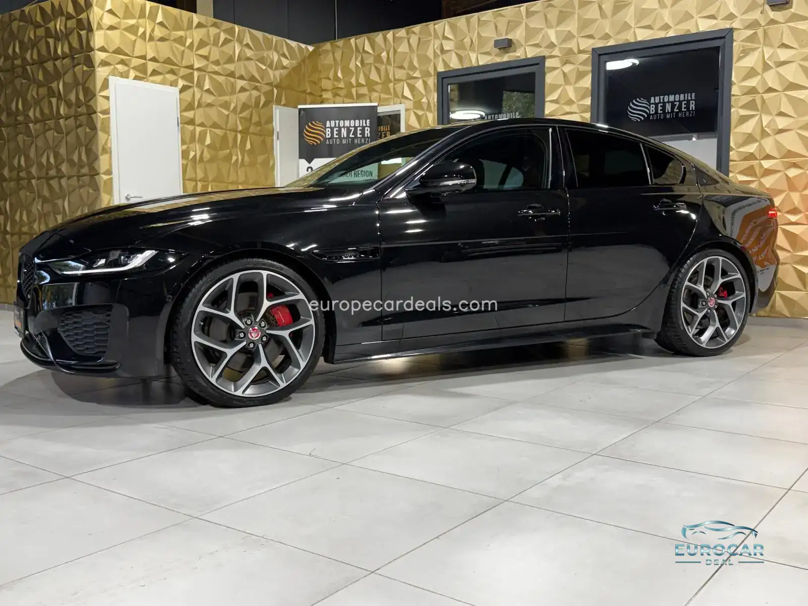 Jaguar XE