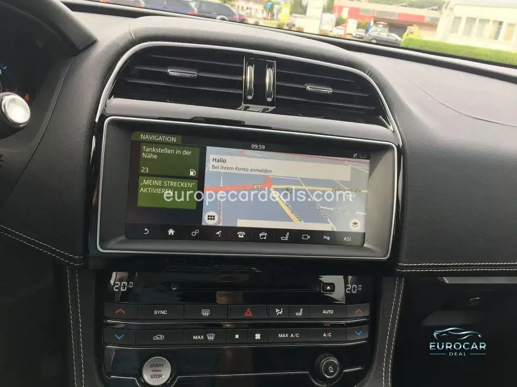 Jaguar F-Pace
