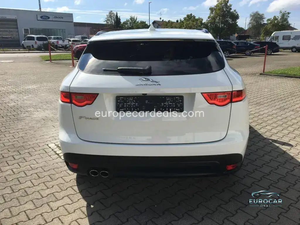 Jaguar F-Pace