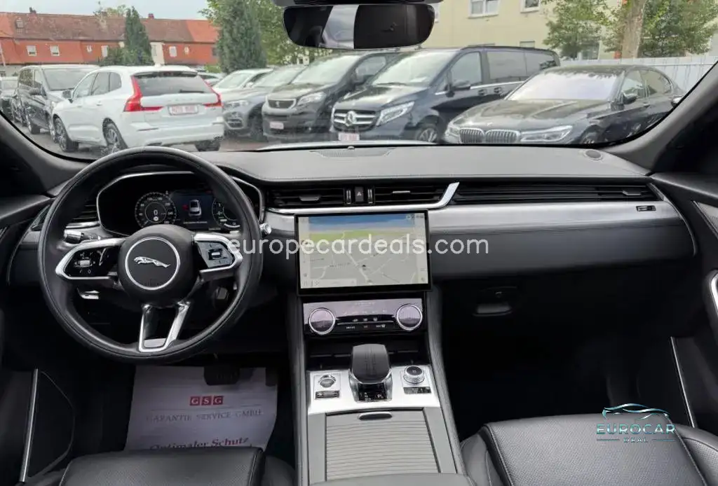Jaguar F-Pace