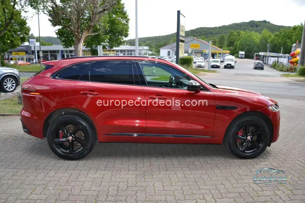 Jaguar F-Pace