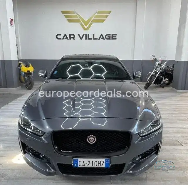Jaguar XE