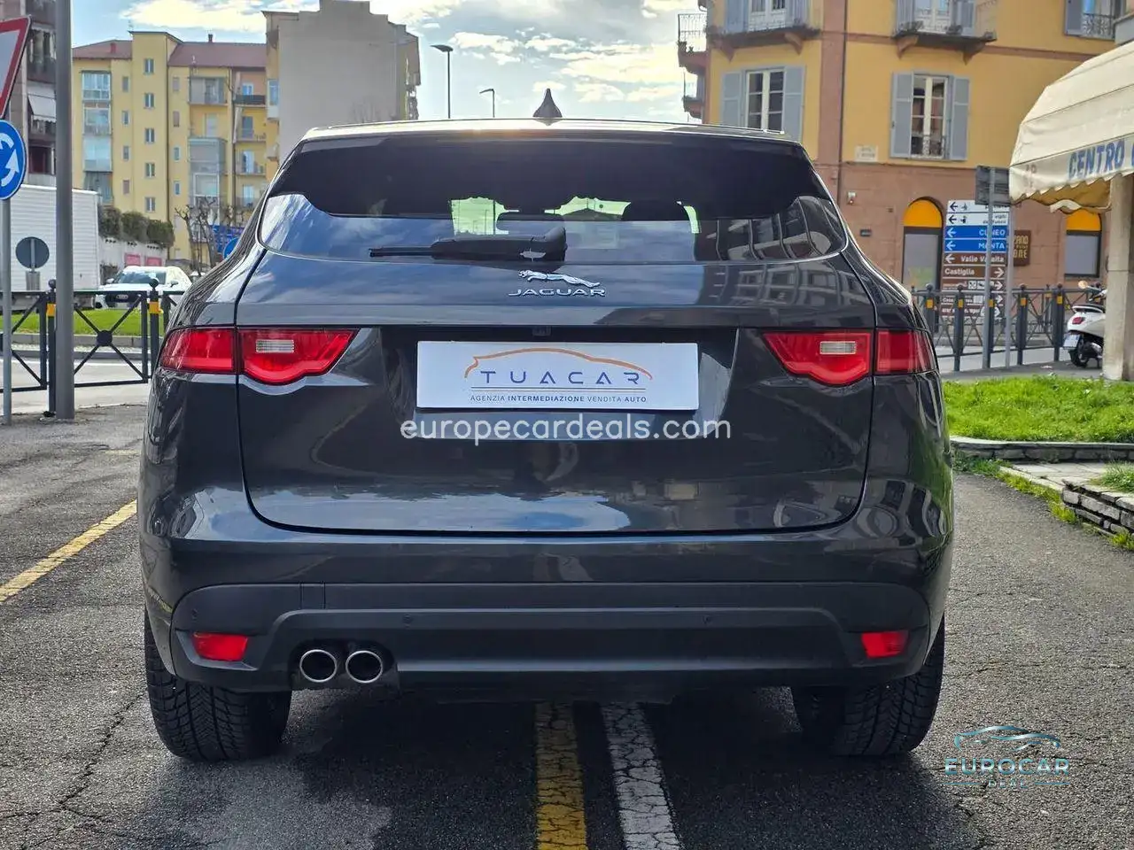 Jaguar F-Pace