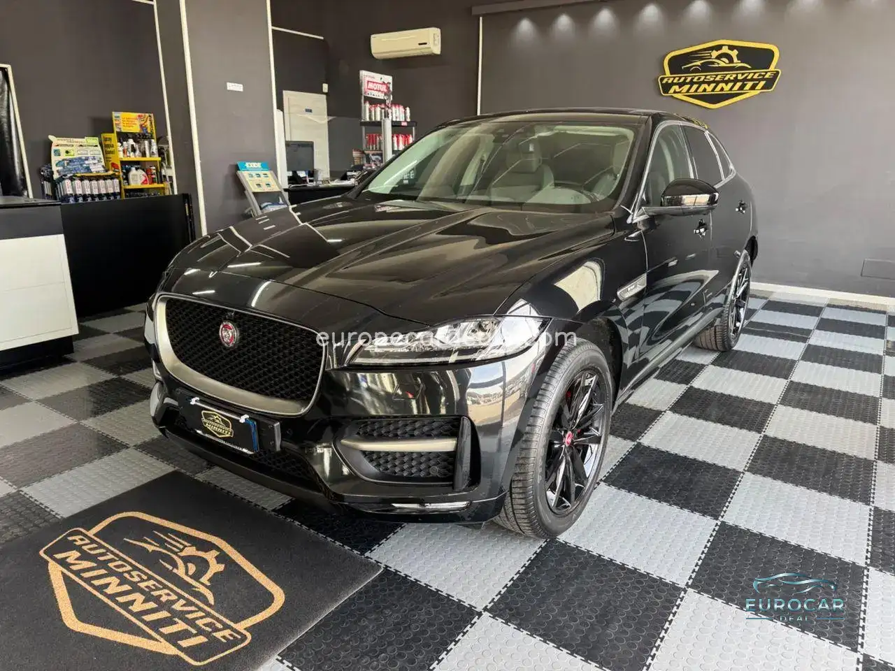 Jaguar F-Pace
