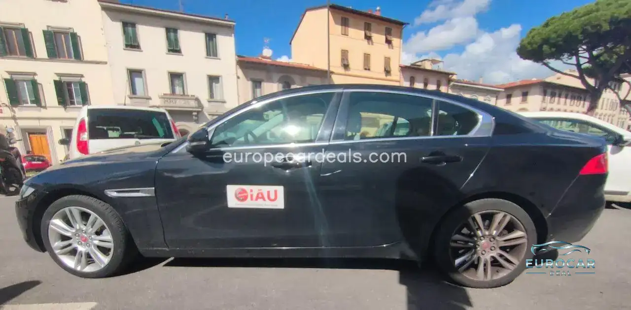 Jaguar XE