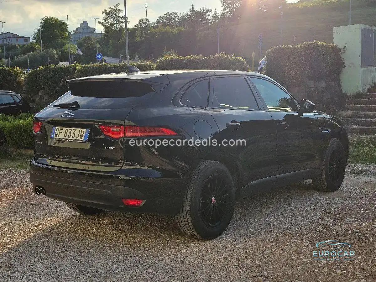Jaguar F-Pace