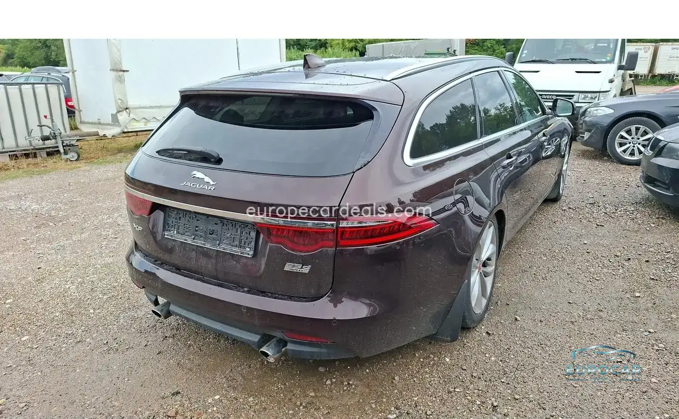 Jaguar XF