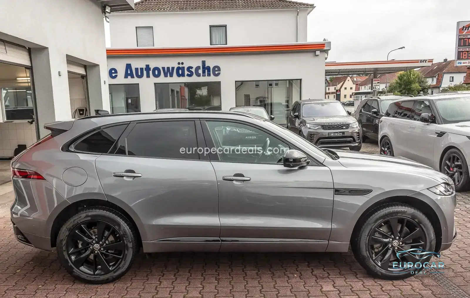 Jaguar F-Pace