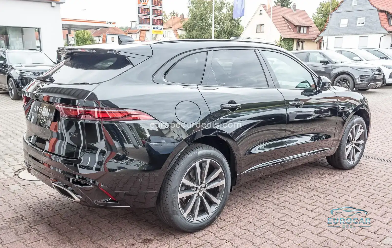 Jaguar F-Pace