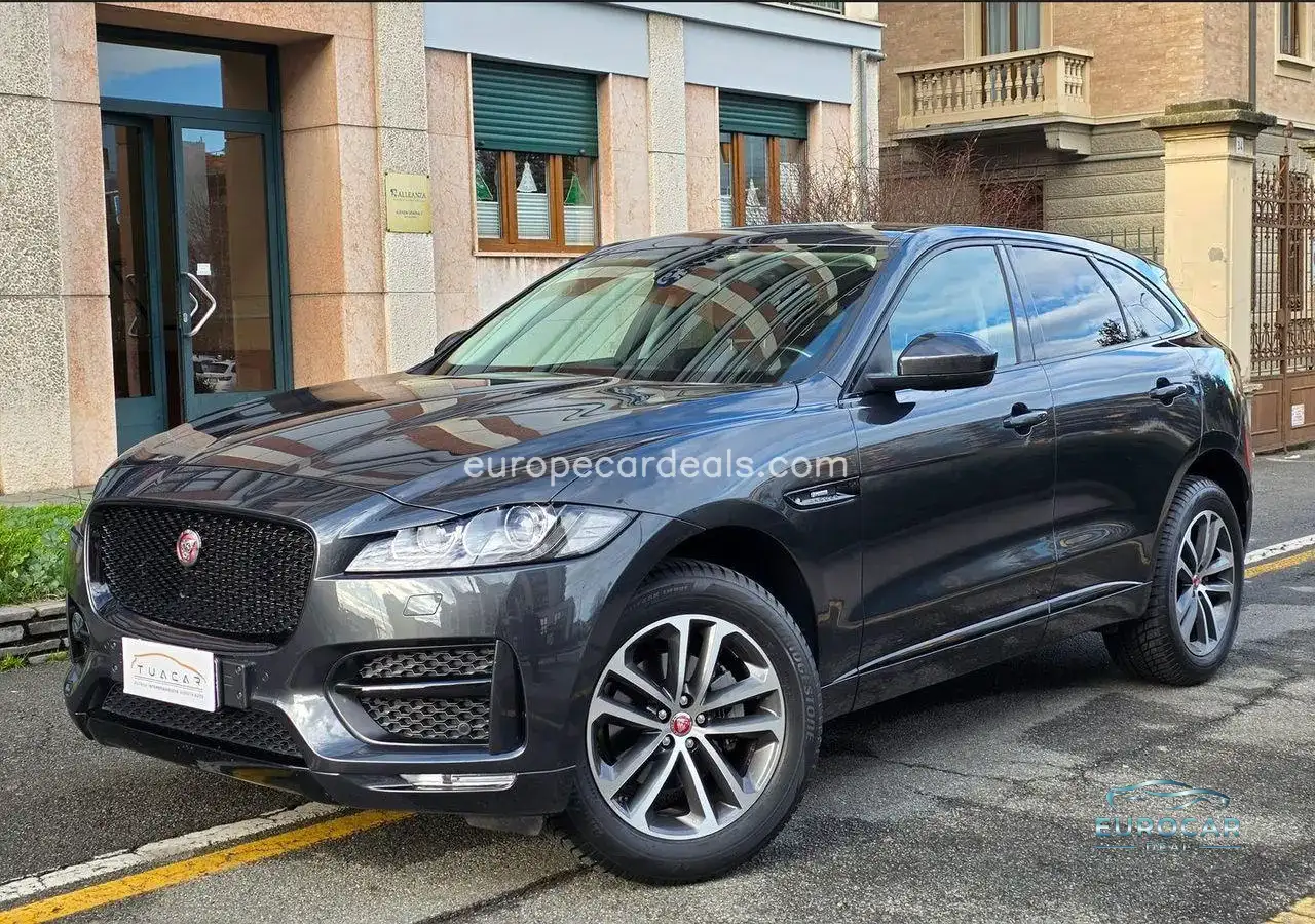 Jaguar F-Pace