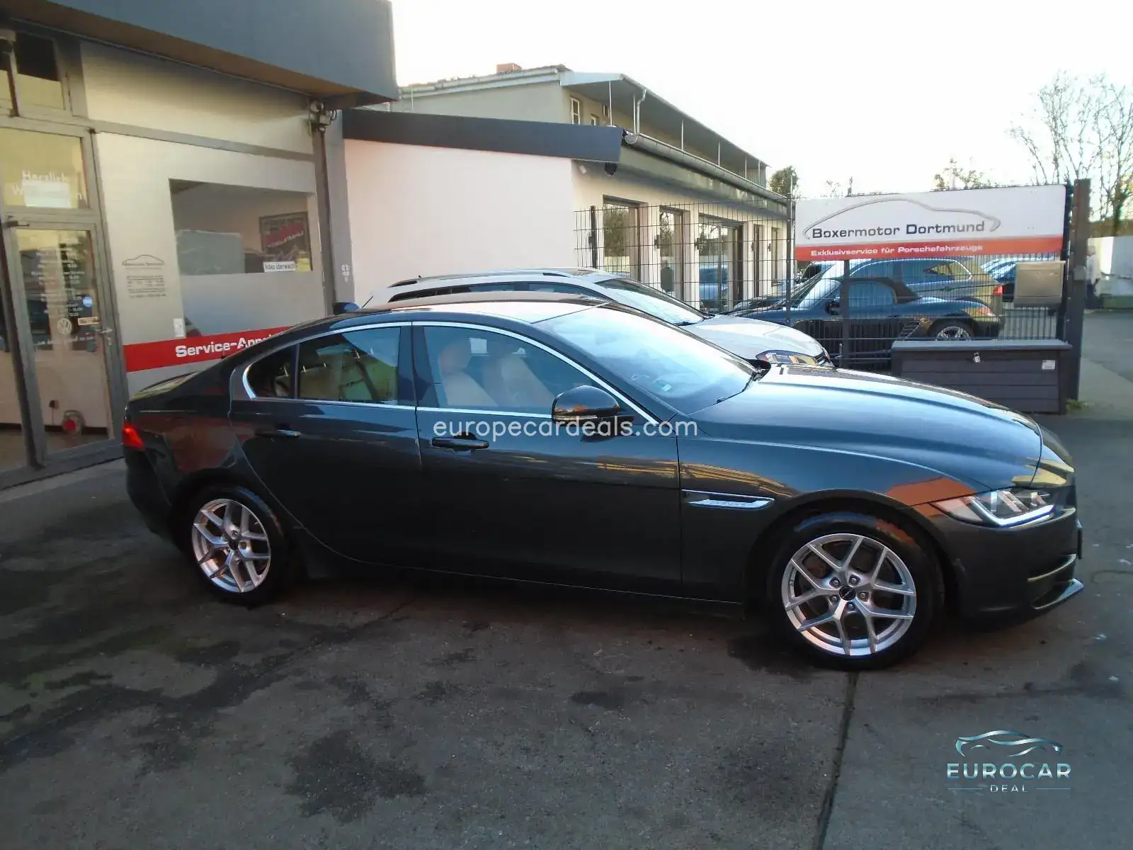 Jaguar XE