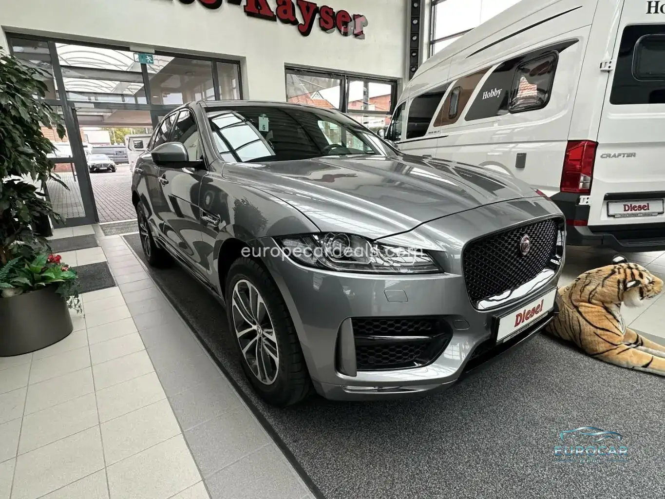 Jaguar F-Pace