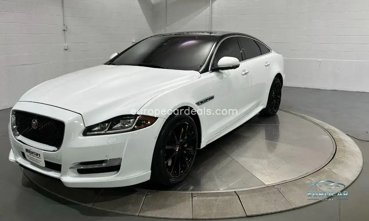 Jaguar XJR