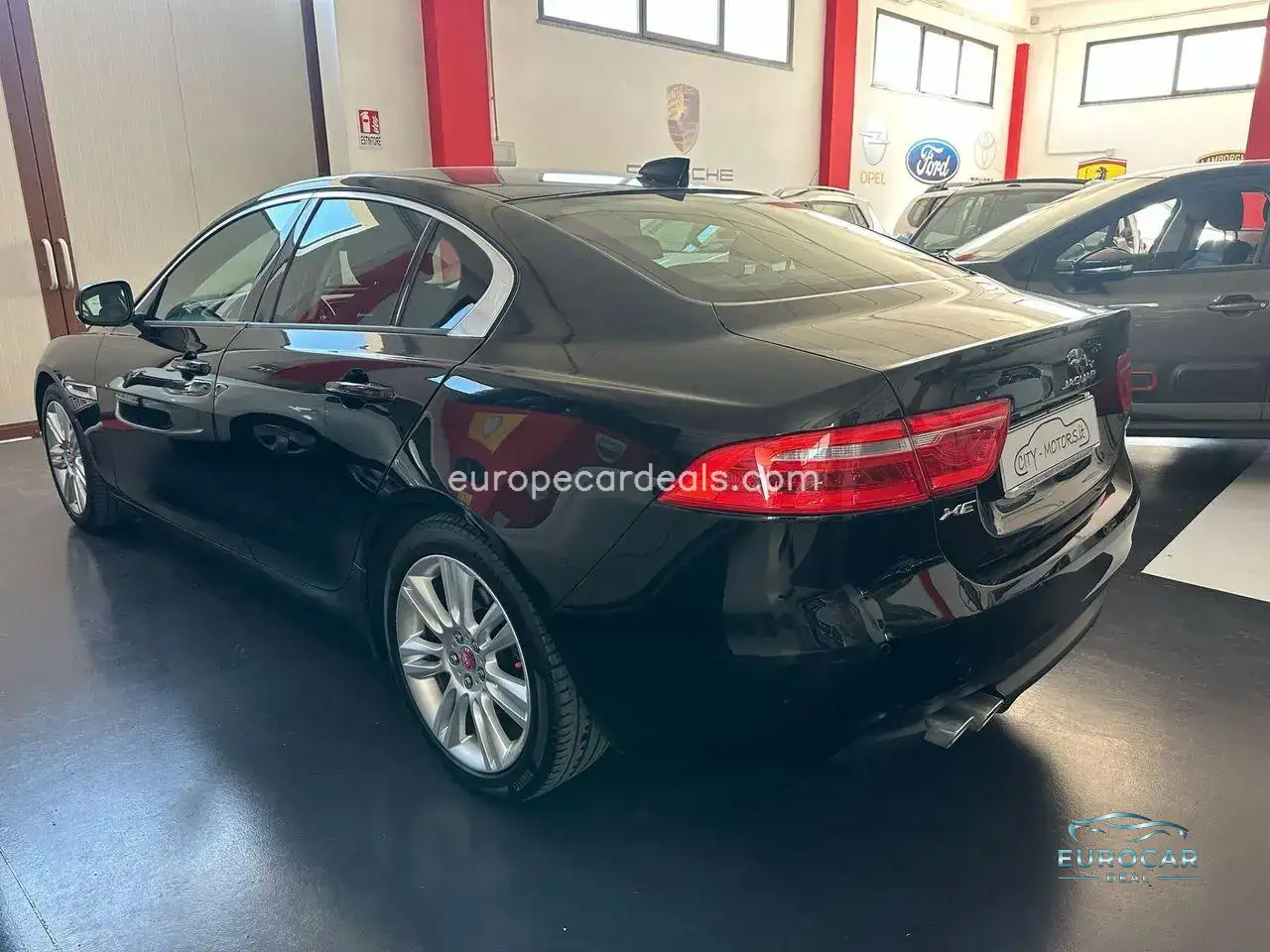 Jaguar XE