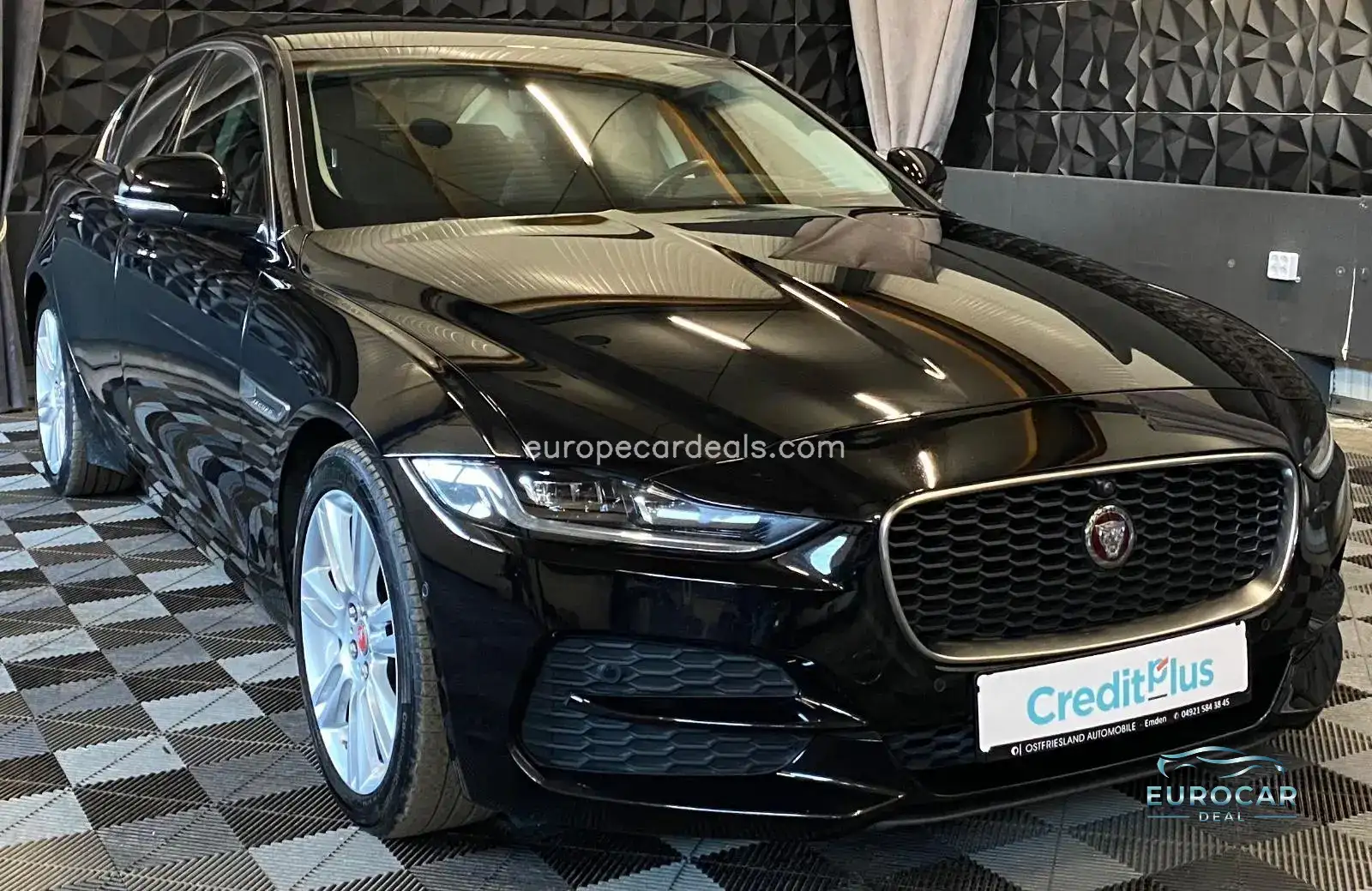 Jaguar XE