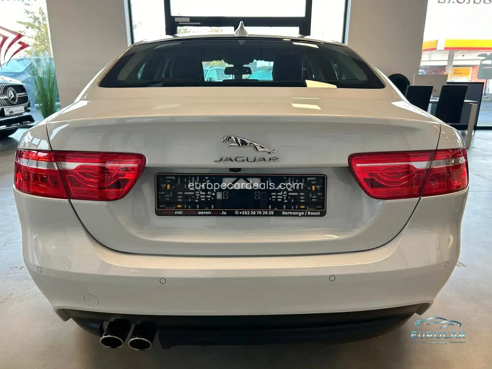 Jaguar XE