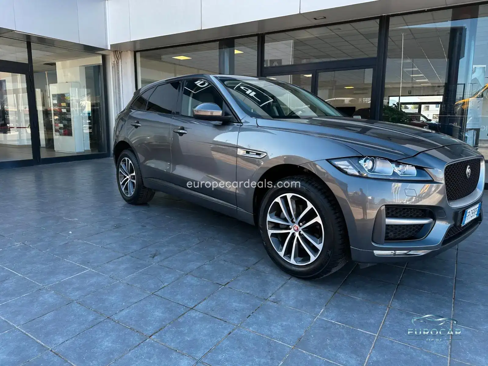 Jaguar F-Pace
