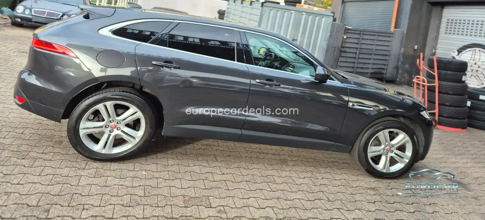 Jaguar F-Pace