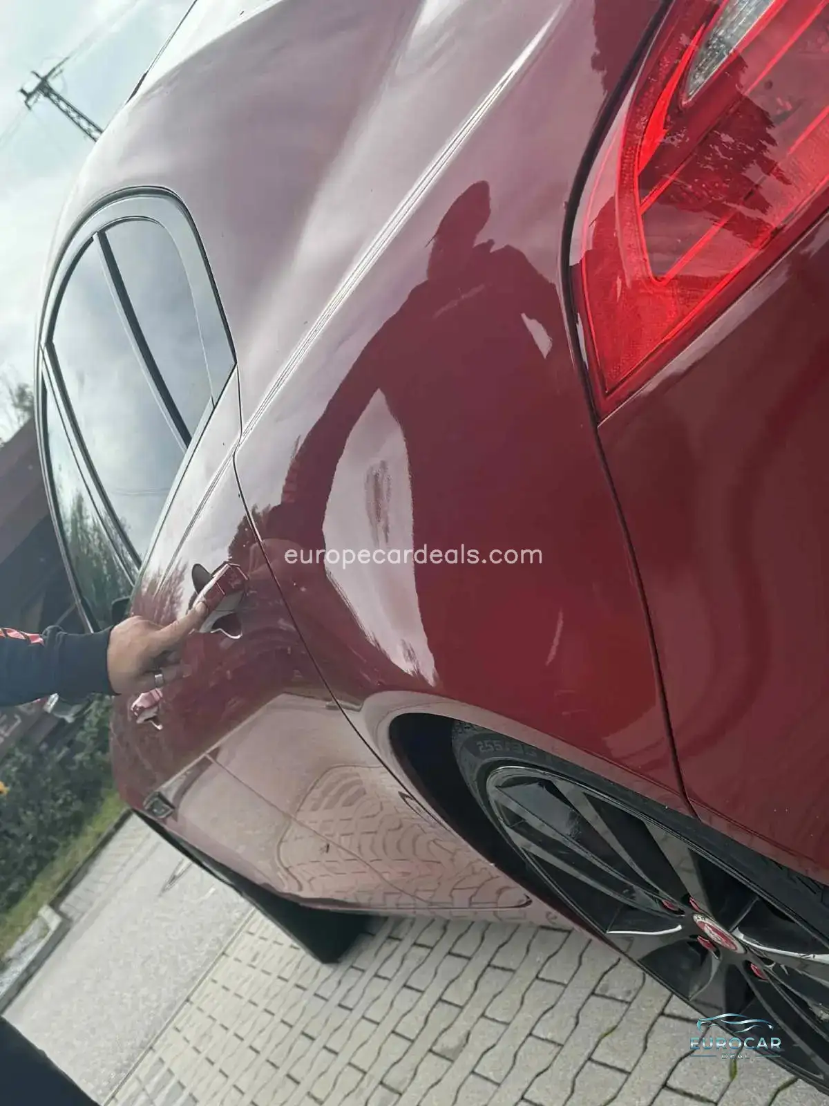Jaguar XE