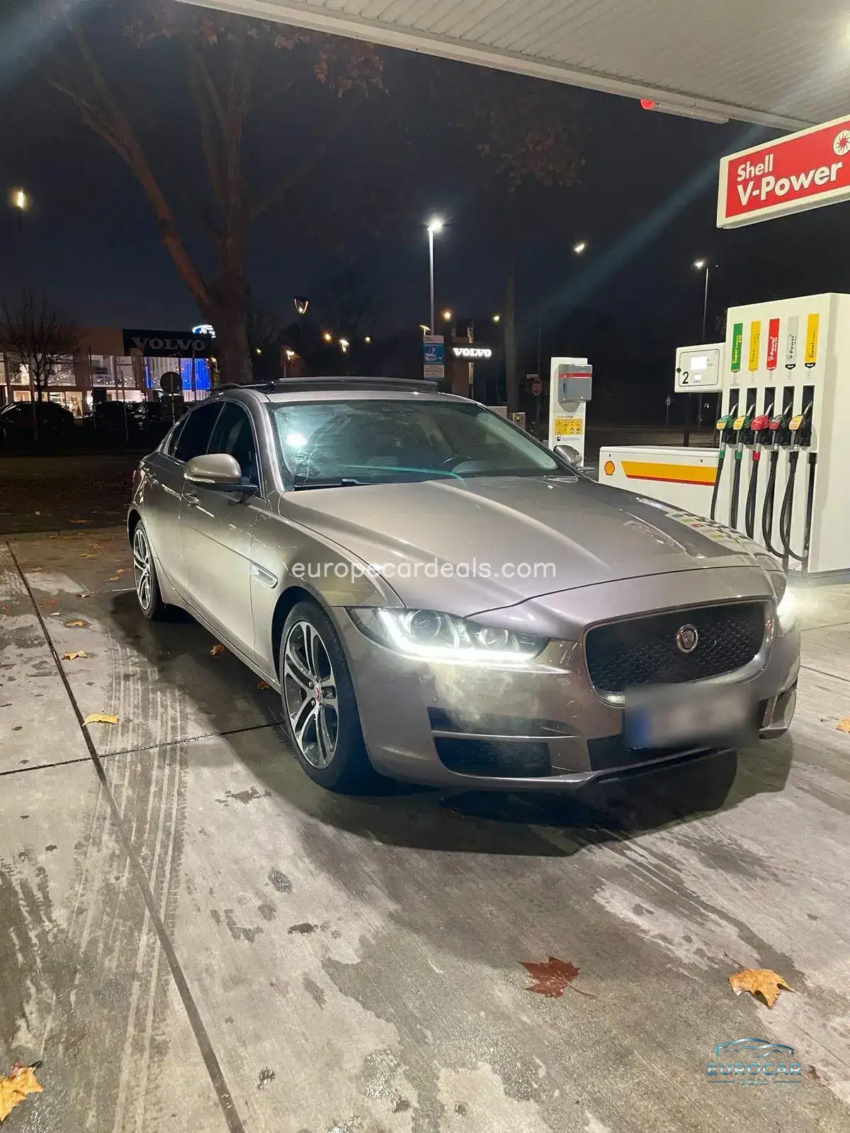 Jaguar XE