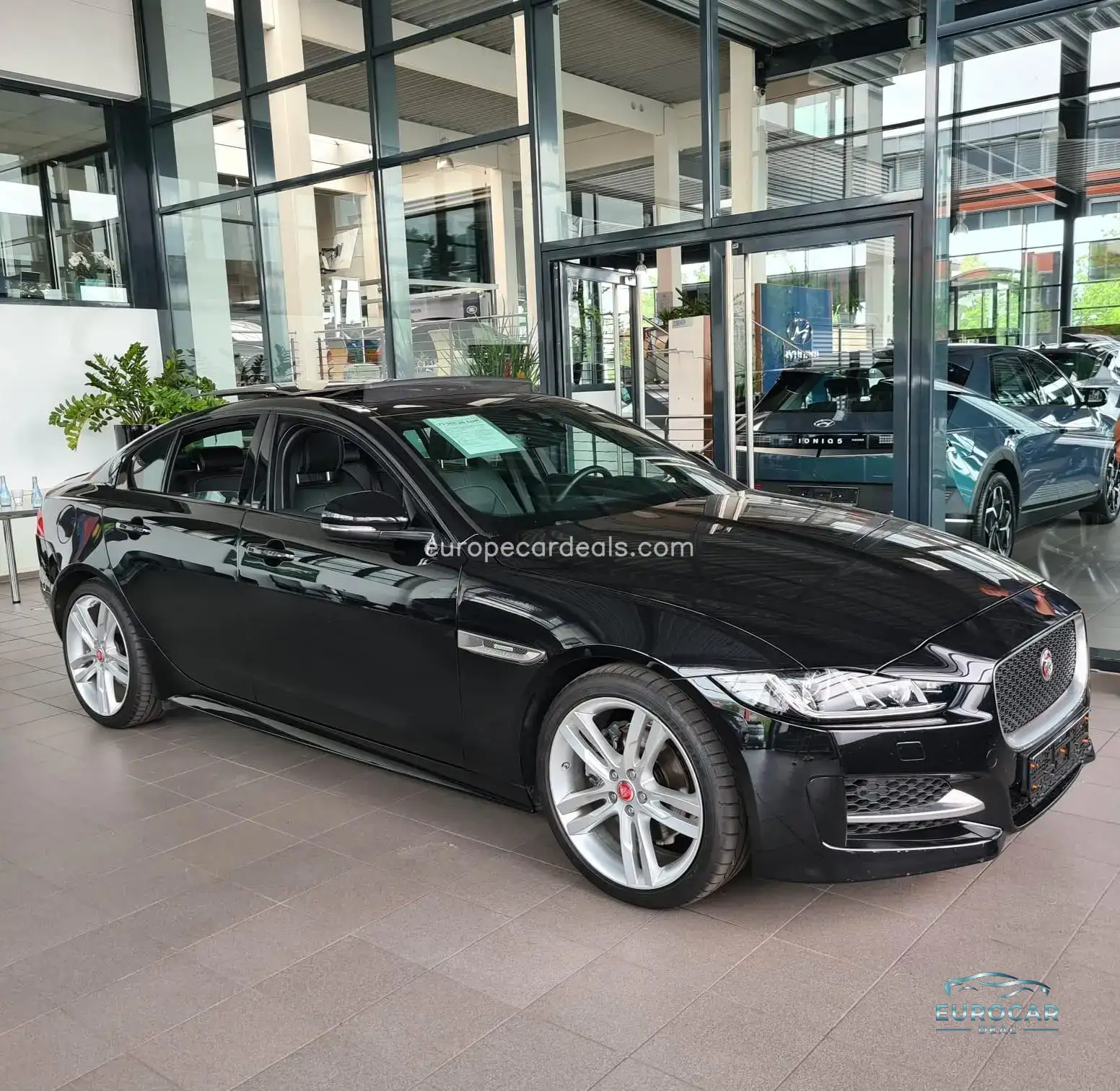 Jaguar XE