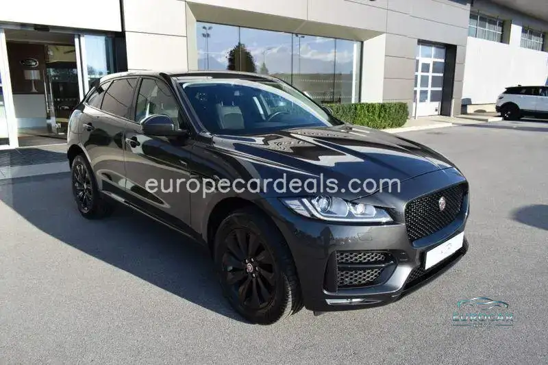 Jaguar F-Pace