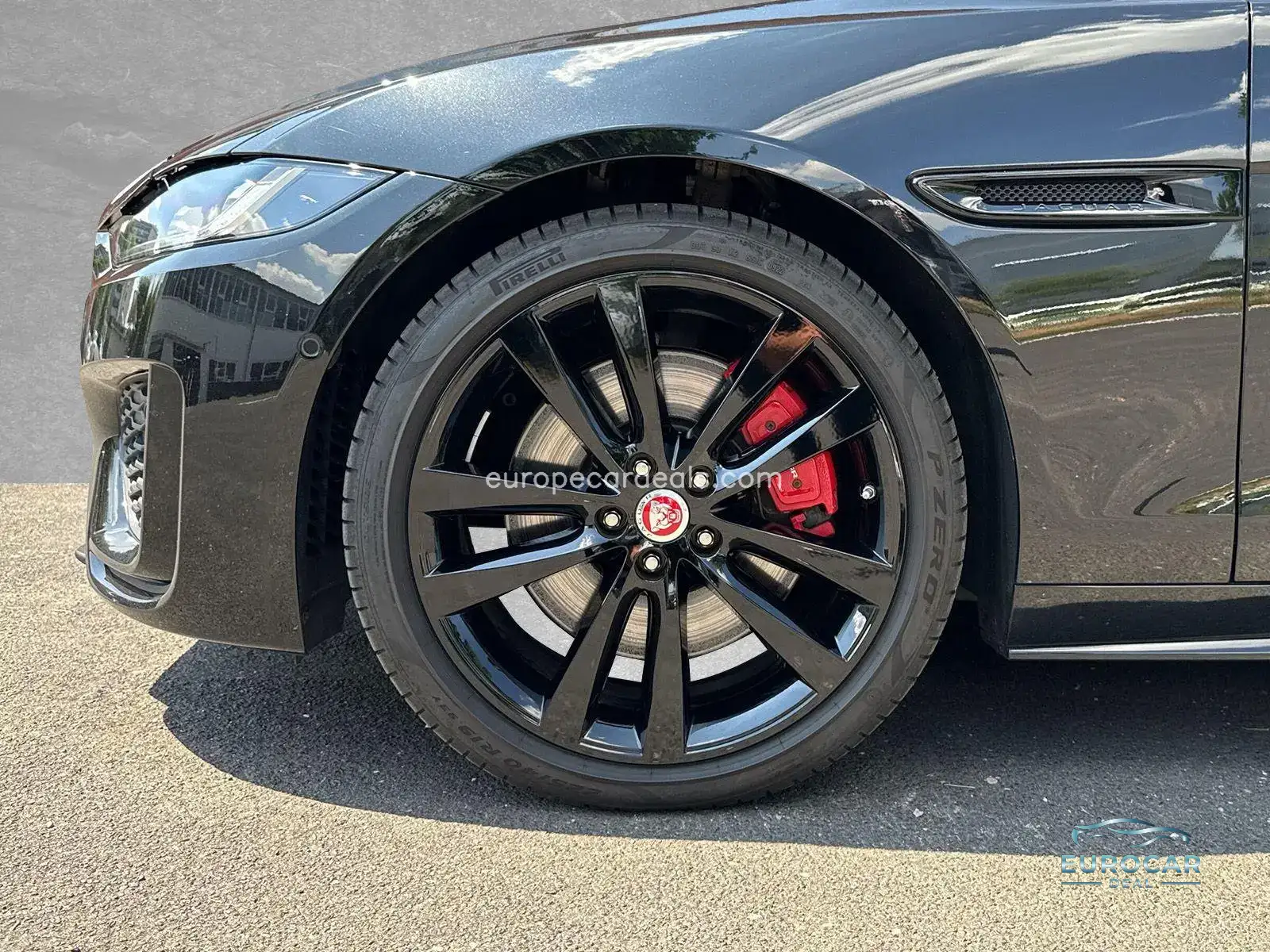 Jaguar XE