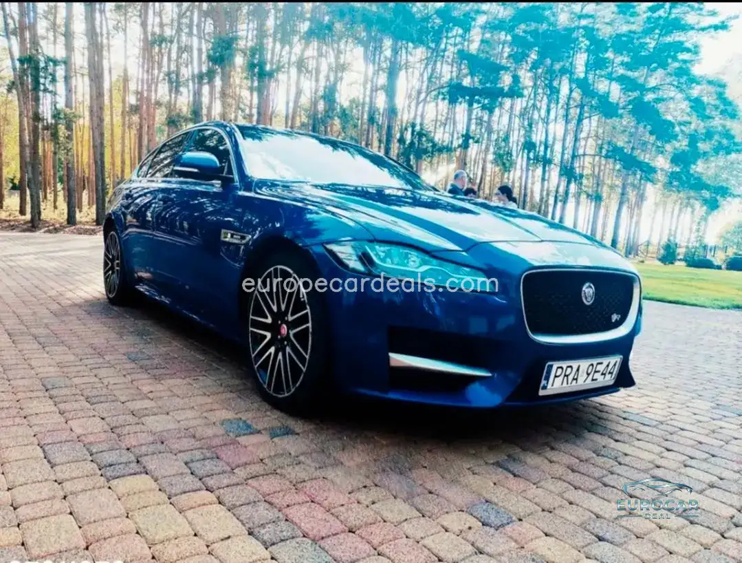 Jaguar XF