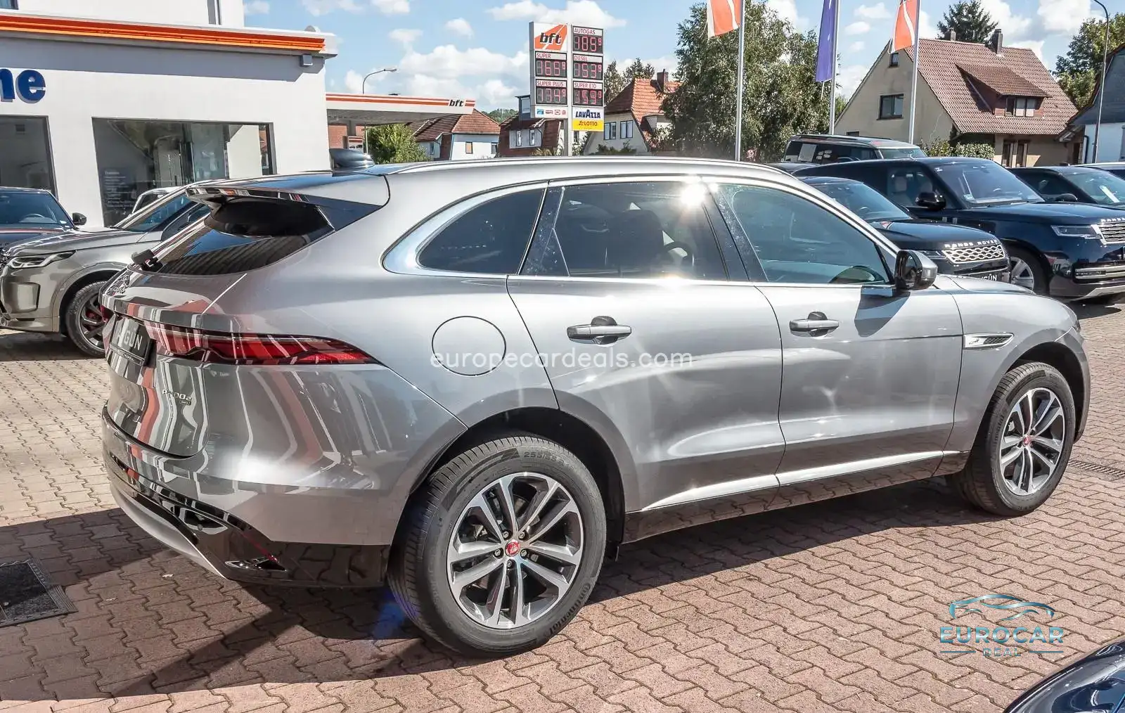 Jaguar F-Pace