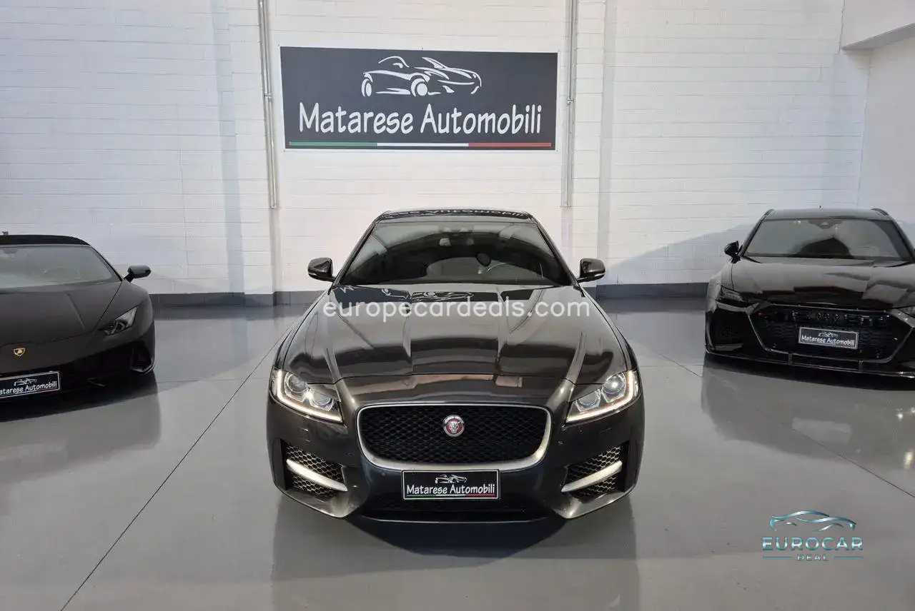 Jaguar XF