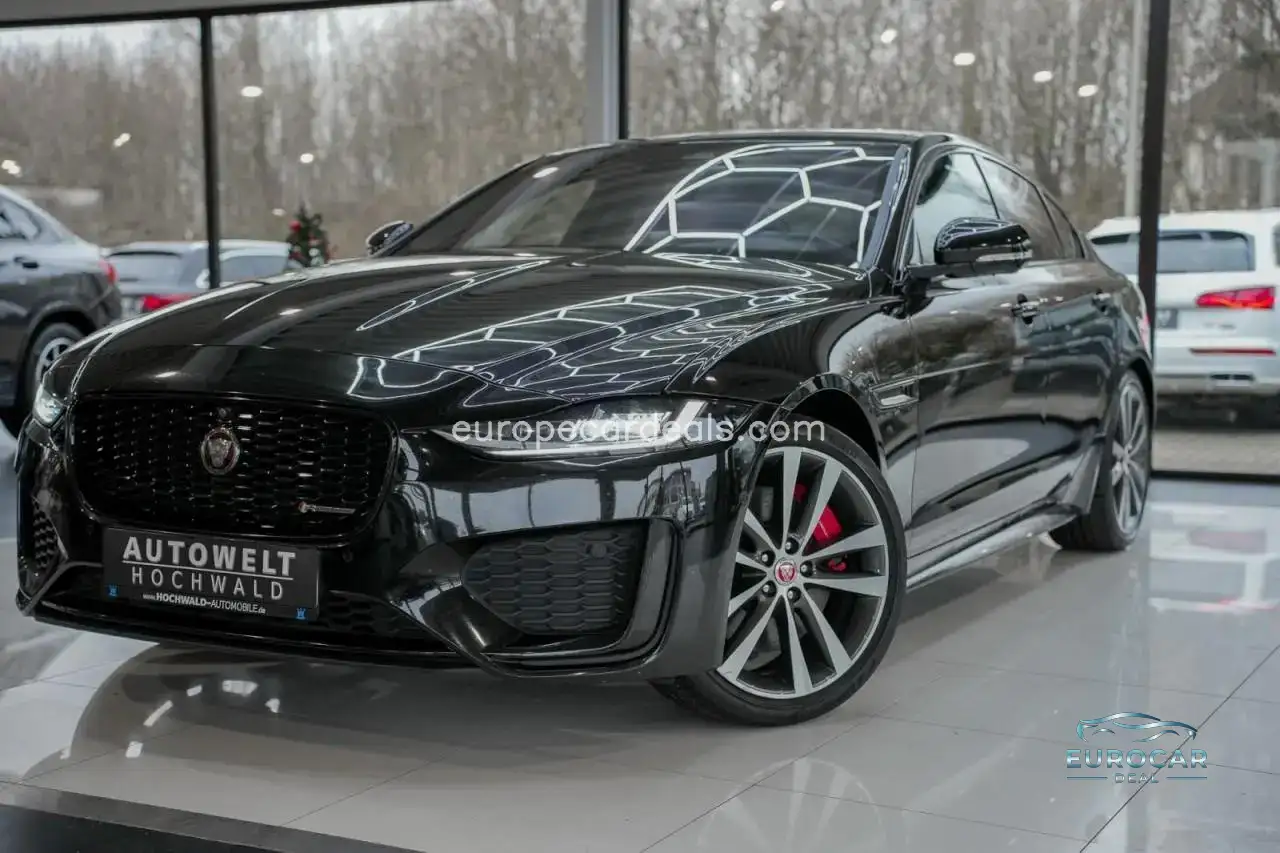 Jaguar XE