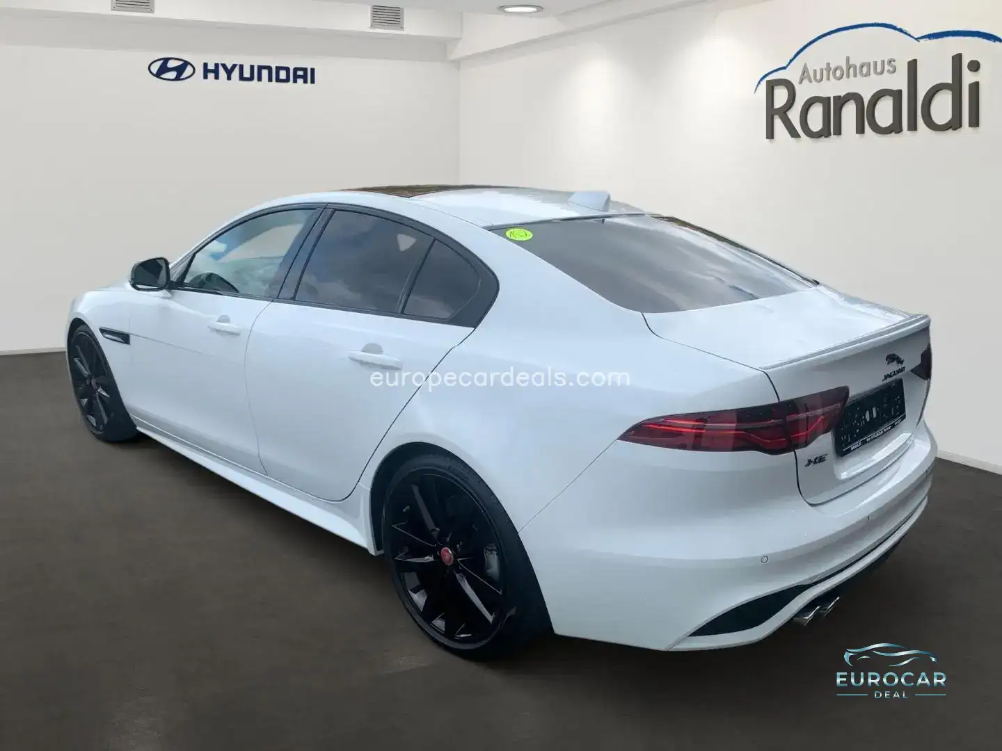 Jaguar XE