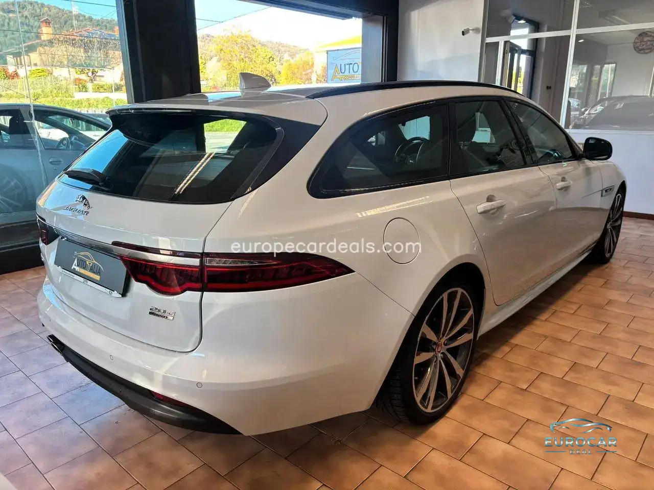 Jaguar XF