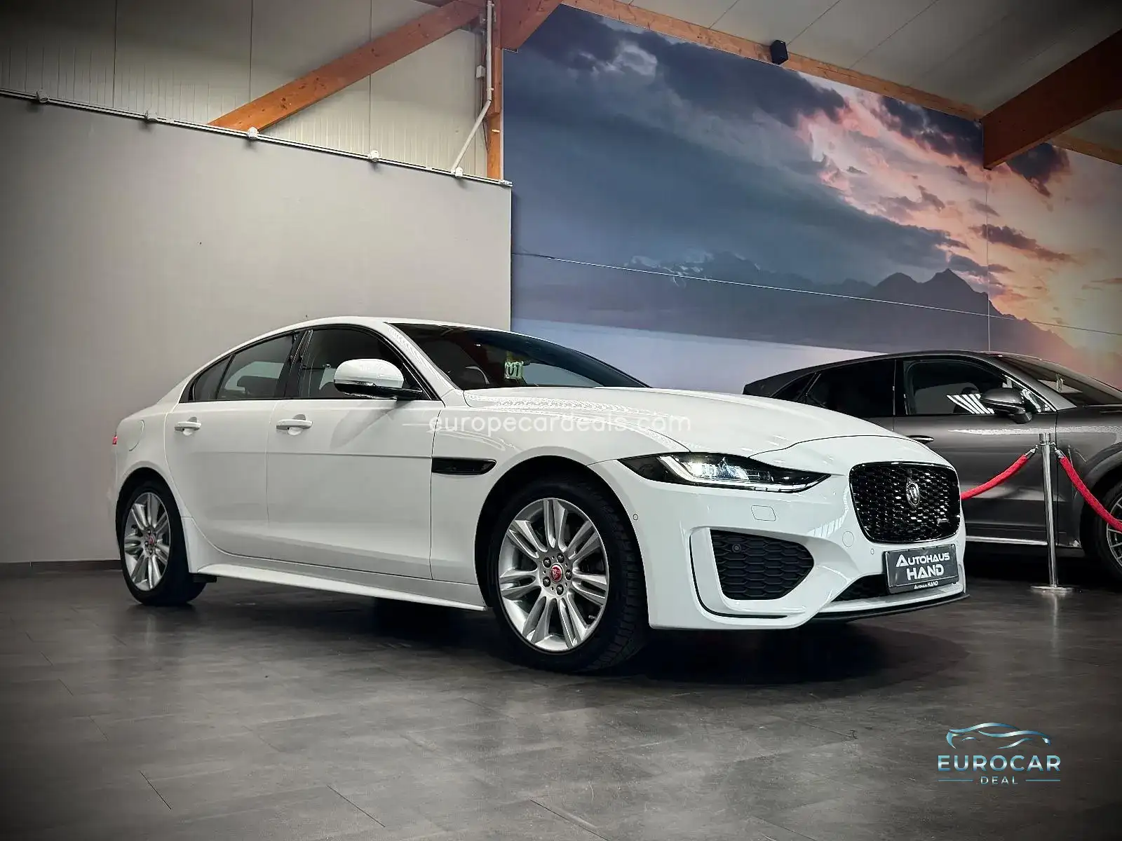 Jaguar XE