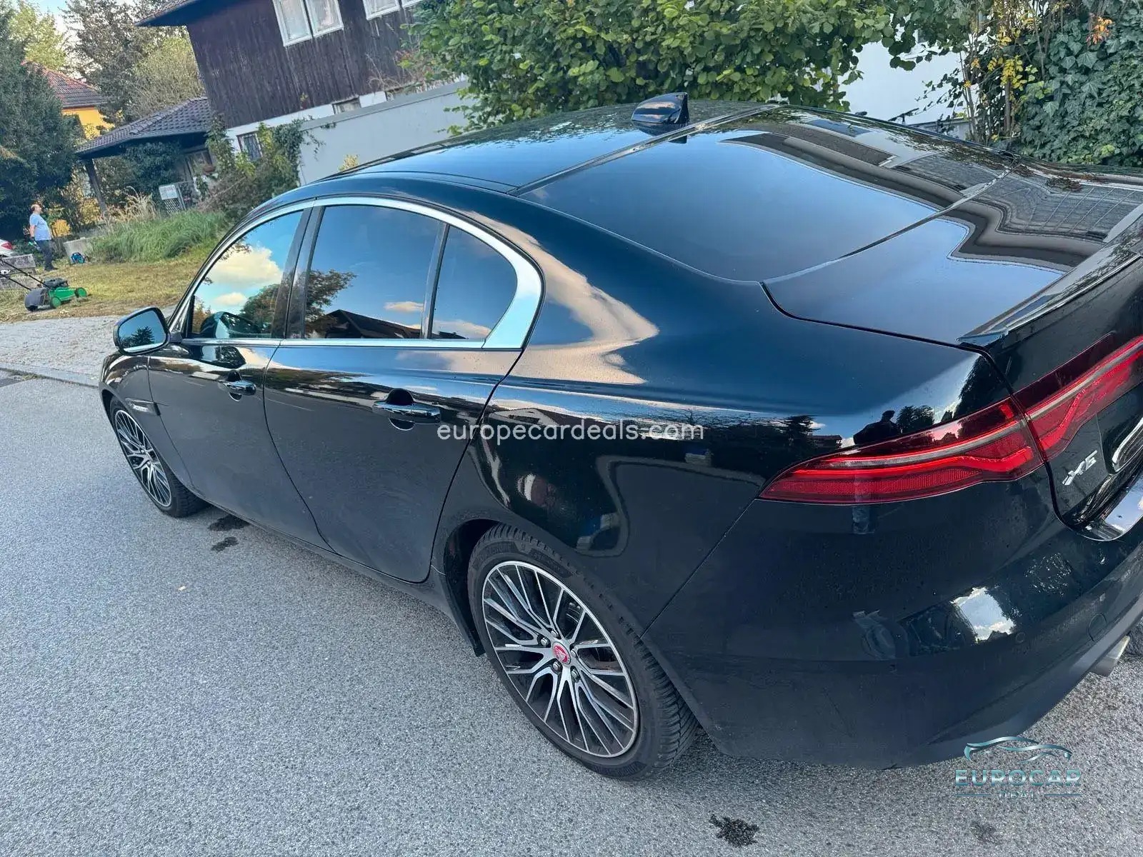 Jaguar XE