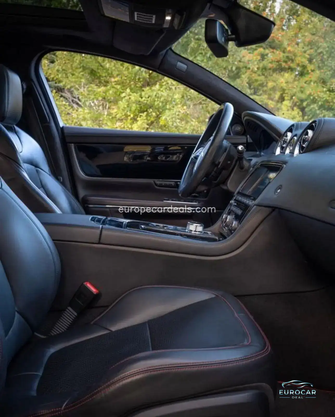 Jaguar XJR