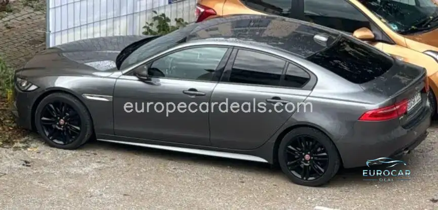 Jaguar XE