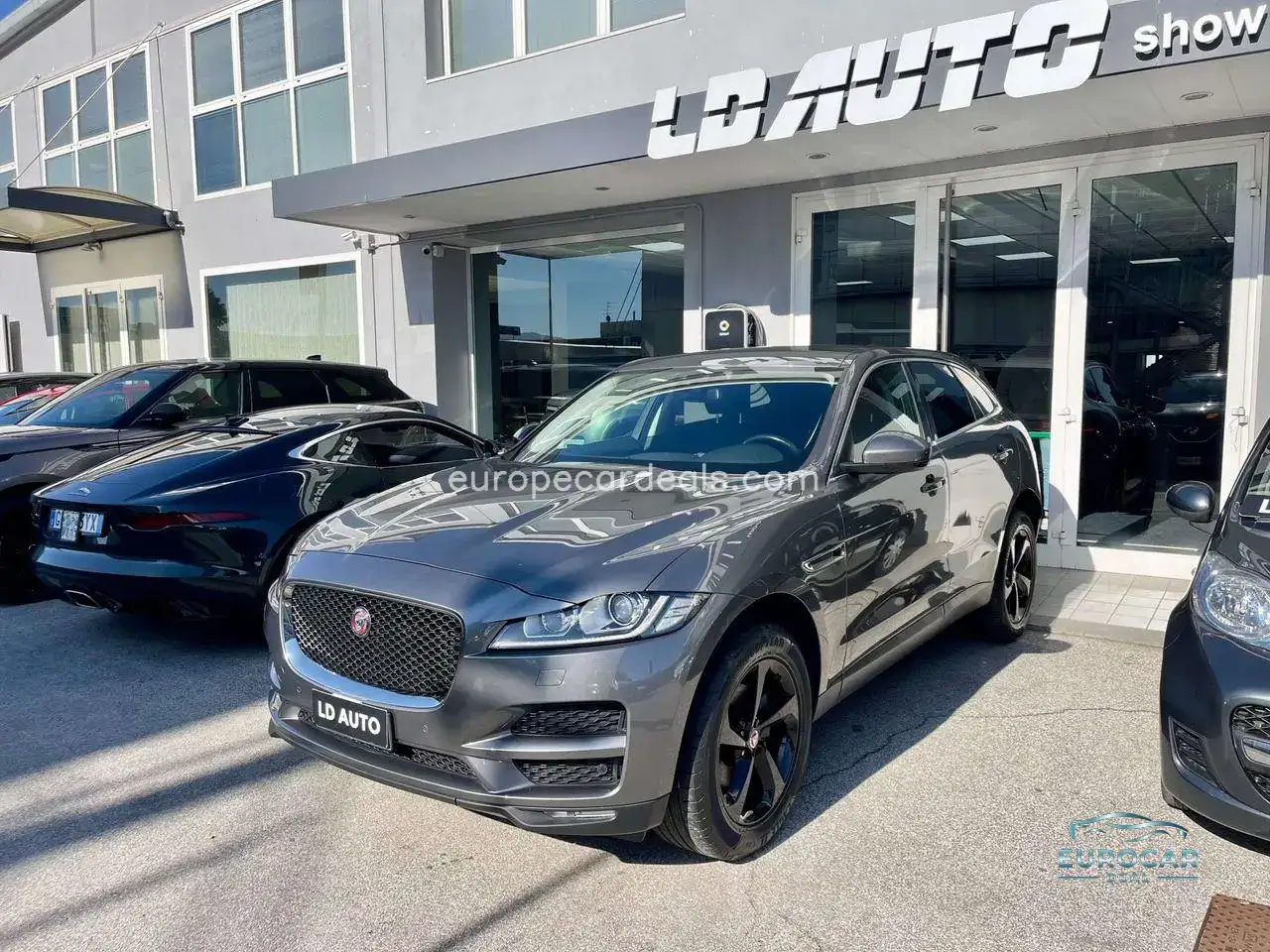 Jaguar F-Pace