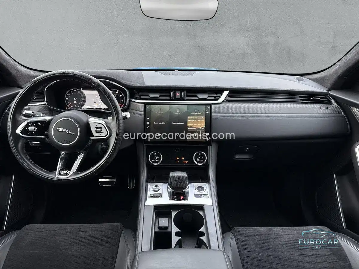 Jaguar F-Pace
