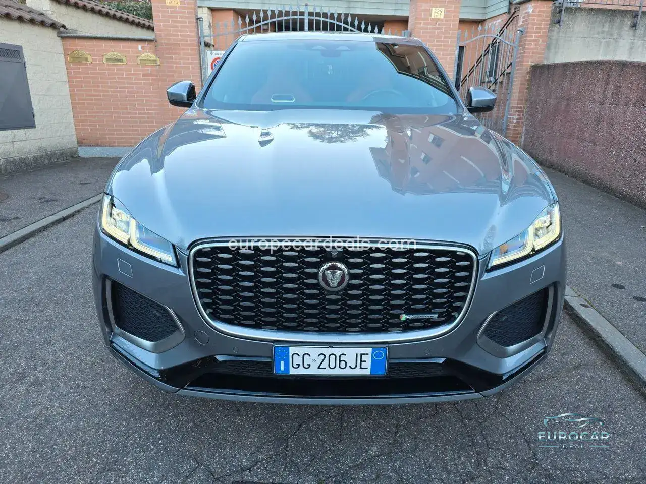 Jaguar F-Pace