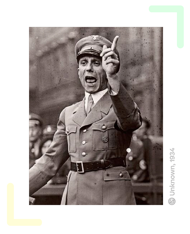 Storia; Il Novecento; 1a media; Stalinismo e nazismo