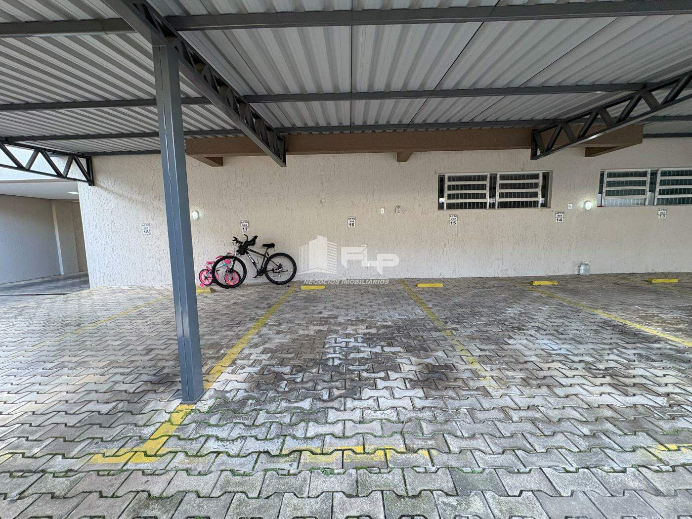 VAGA DE GARAGEM