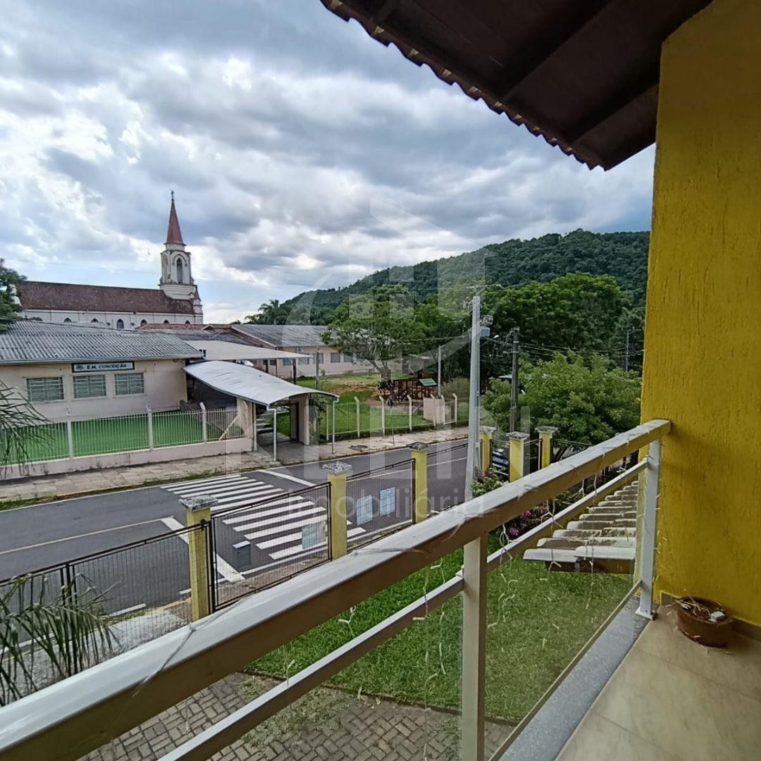 4695_90813.jpg