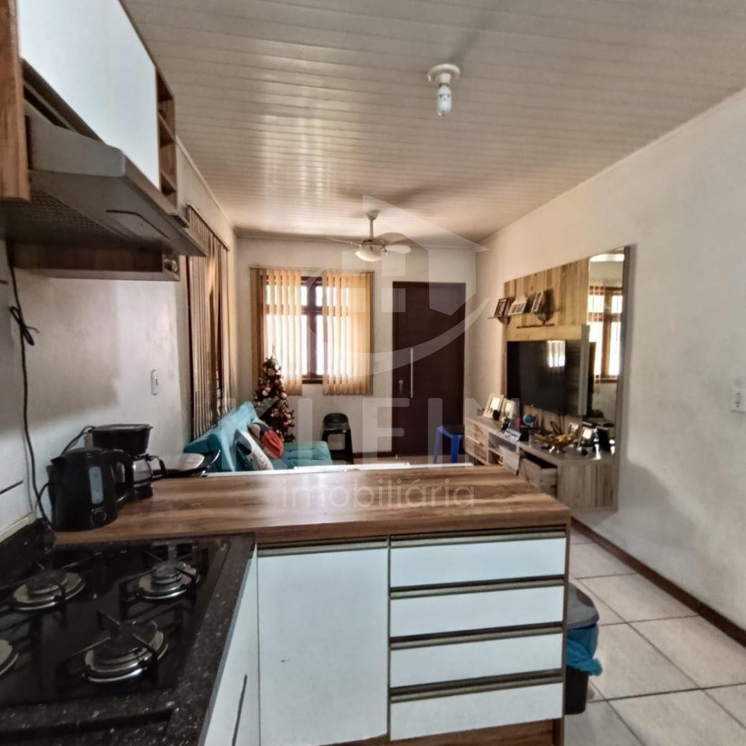 4695_90818.jpg