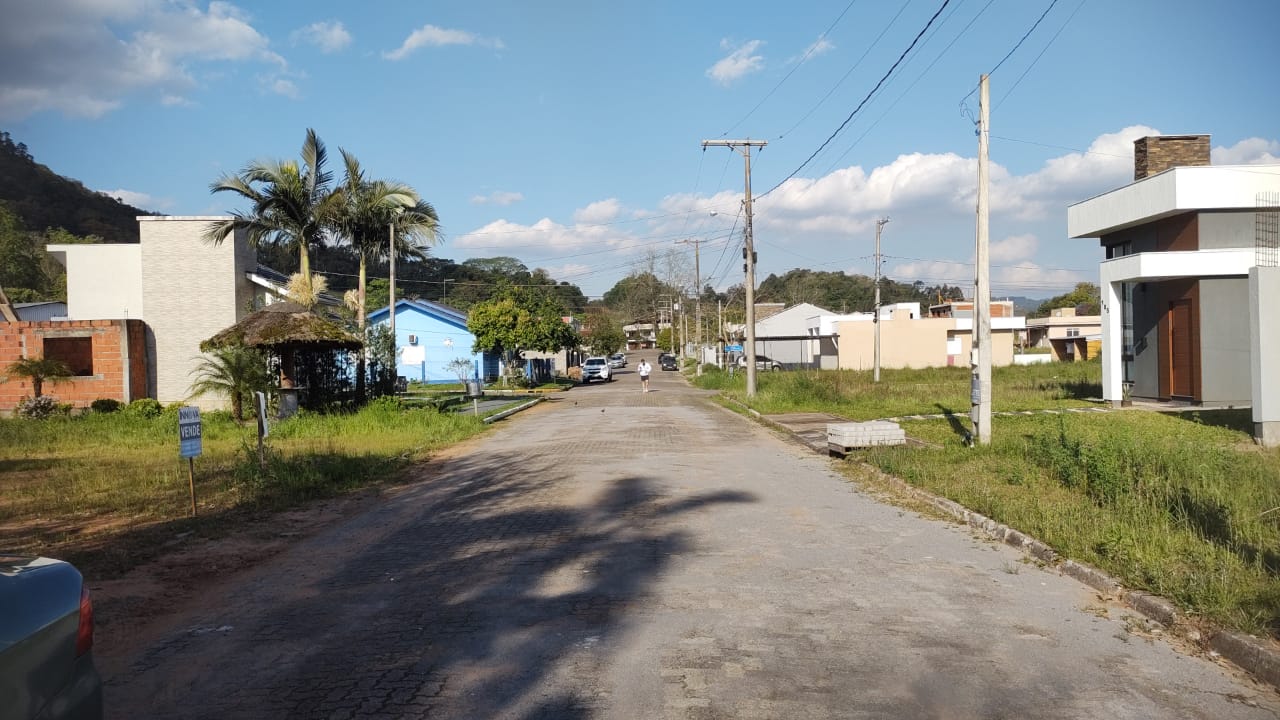 f546d1e1-8383-4fa4-892b-02e7a92fe2d3