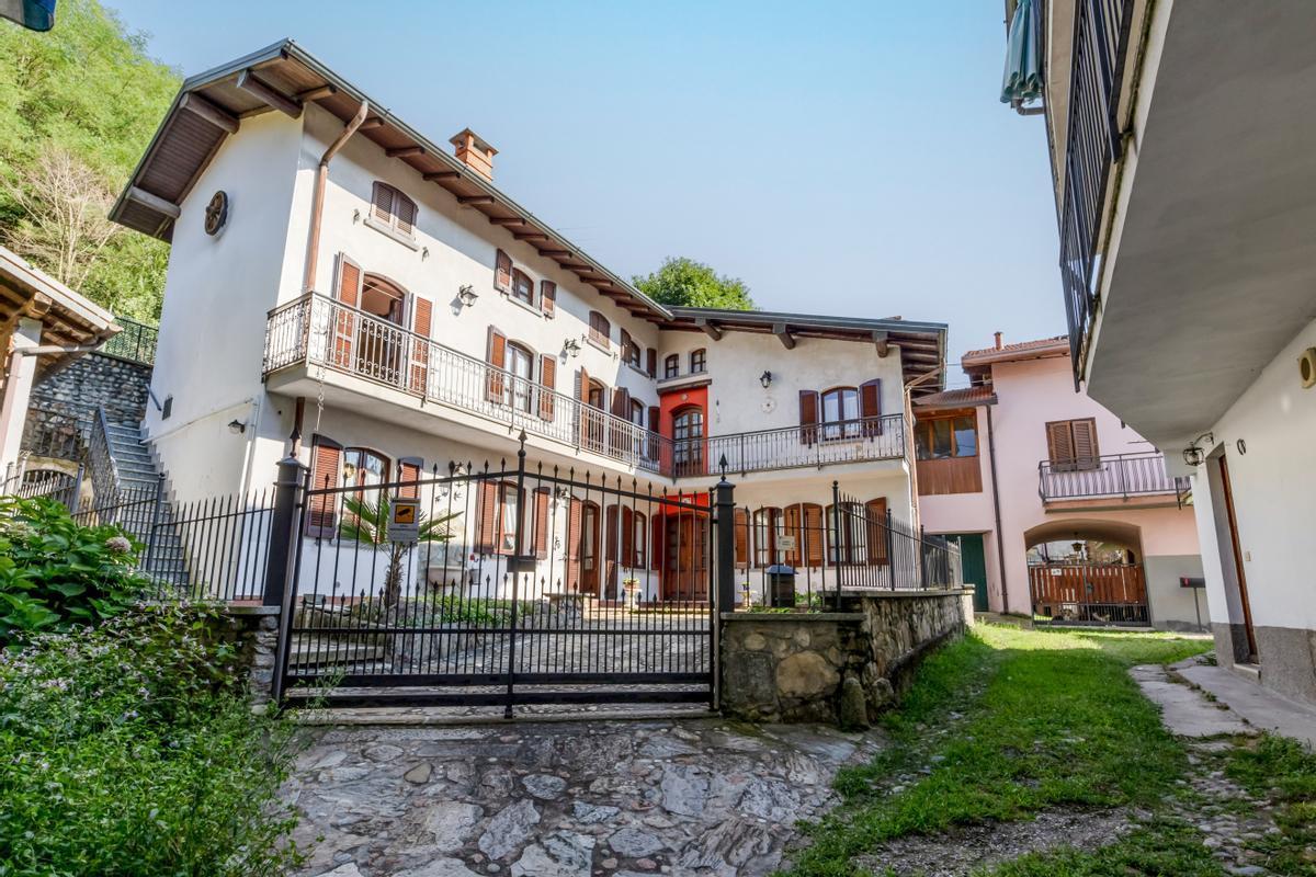 Villa unifamiliare - Contrada Carnisio 1, Cocquio-Trevisago (ID:DV-7136)