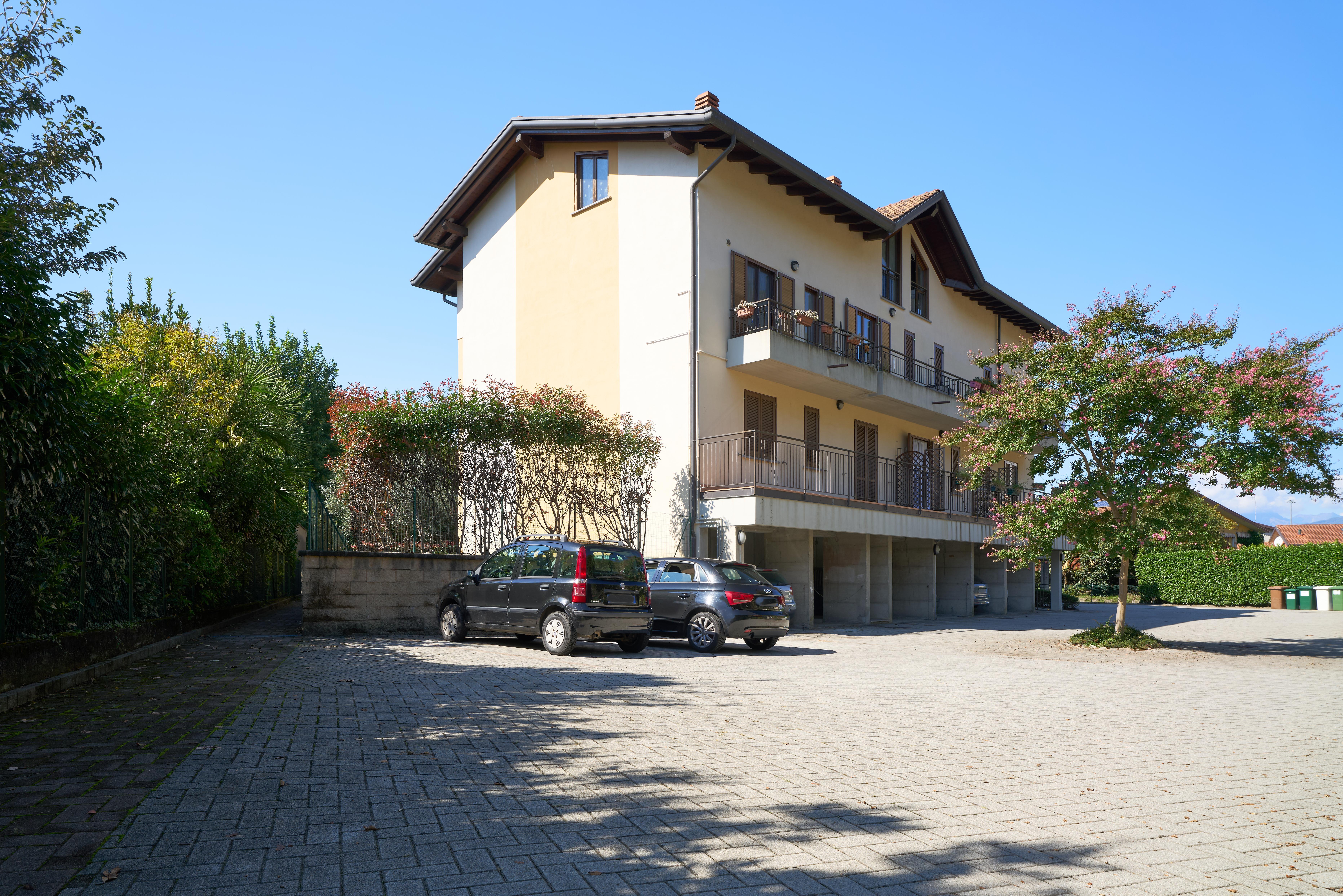 QUADRILOCALE A LAVENO MOMBELLO