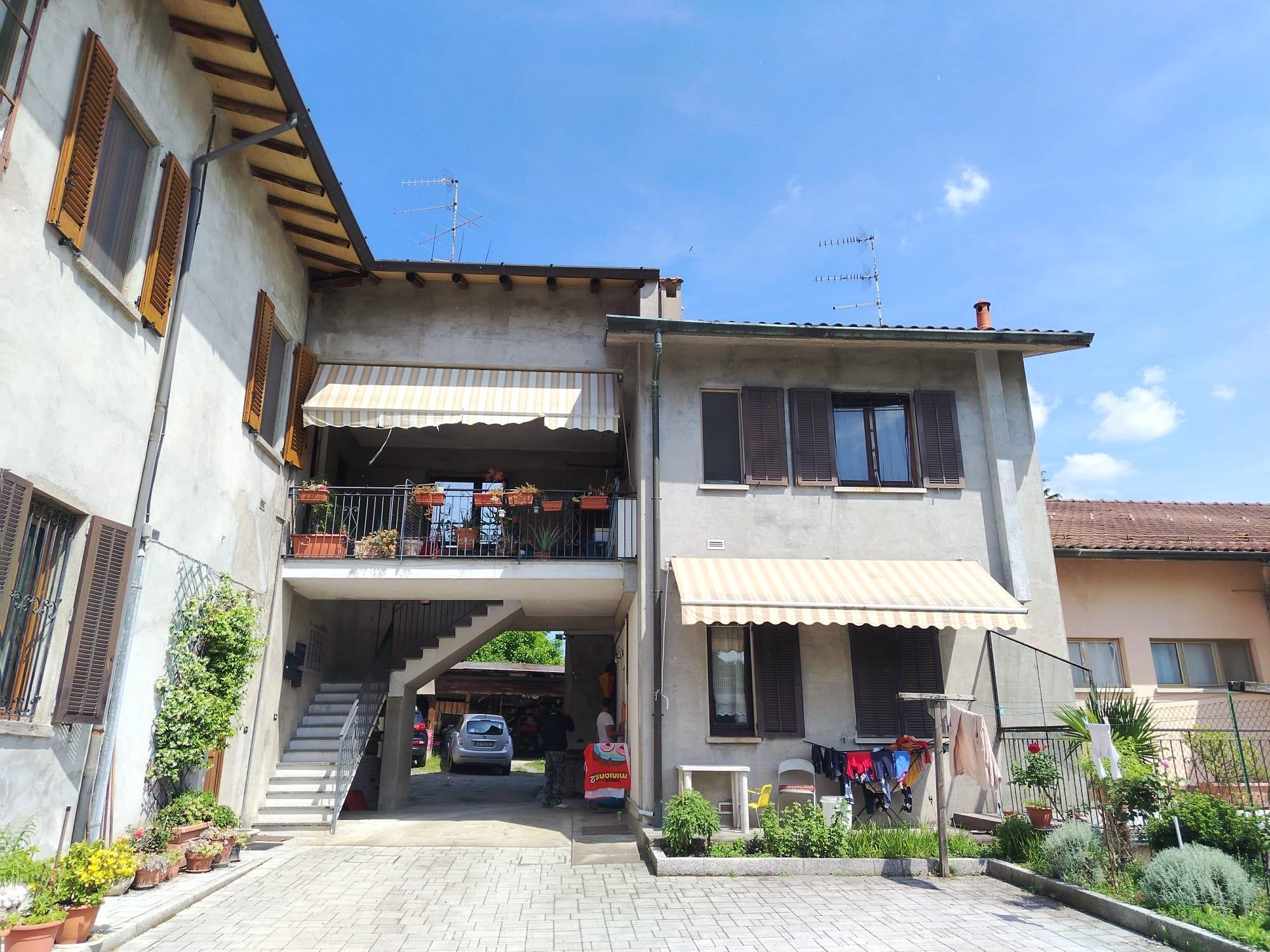 Appartamento - Piazza Parrocchiale 10, Galliate Lombardo (ID:DV-13024)